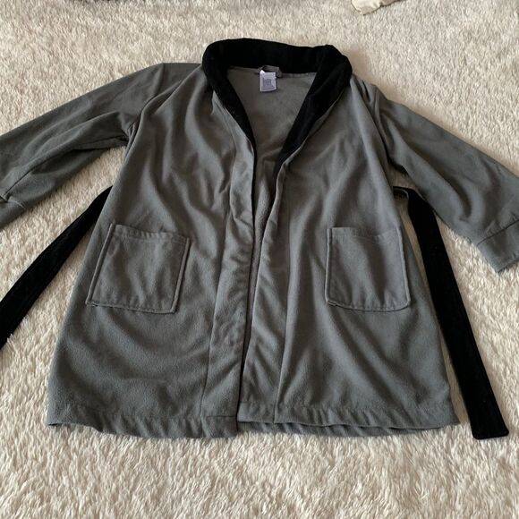 Youth Grey Robe size: Medium 8-10 - Picture 1 of 10